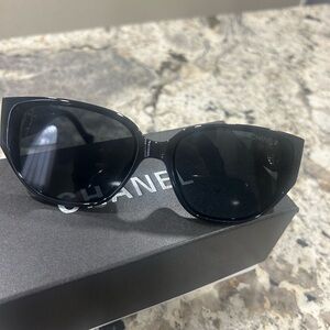 CHANEL Elegant Black Sunglasses for Women